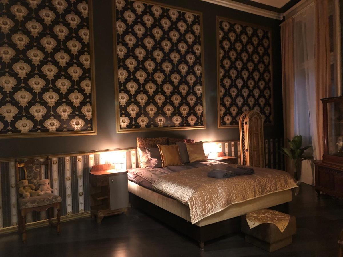 Secession Luxury Apartment, Budapest